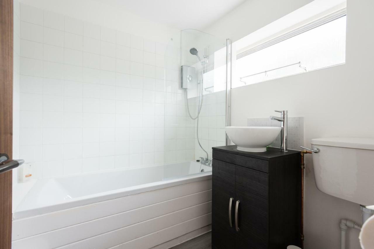Apartamento The Century Chalet - Contemporary 2Bdr Townhouse With Parking Oxford Exterior foto